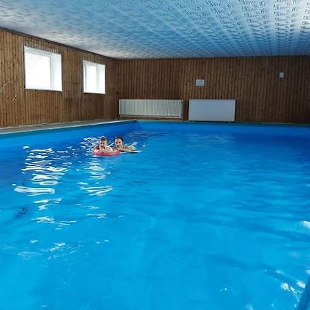 Ferienwohnung Am Waldsee Mit Schwimmbad แกร์นสบาค ภายนอก รูปภาพ