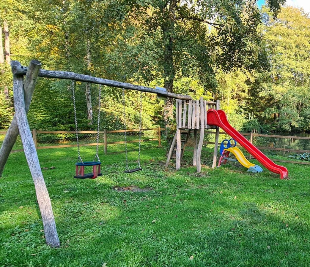 Ferienwohnung Am Waldsee Mit Schwimmbad แกร์นสบาค ภายนอก รูปภาพ