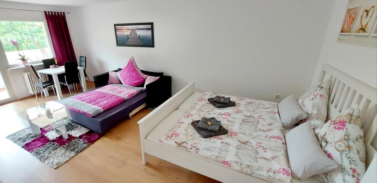 Ferienwohnung Am Waldsee Mit Schwimmbad แกร์นสบาค ภายนอก รูปภาพ